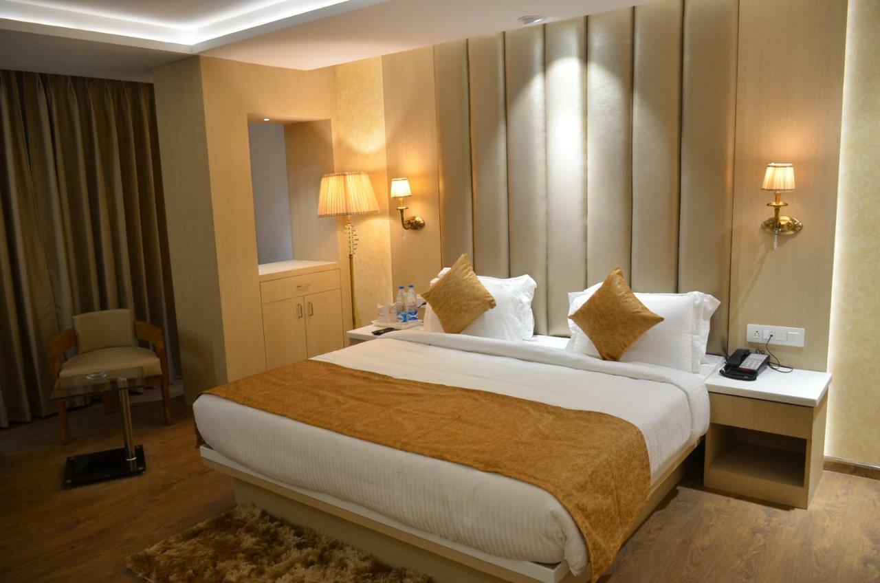 Hotel Radiance Bareilly Luaran gambar