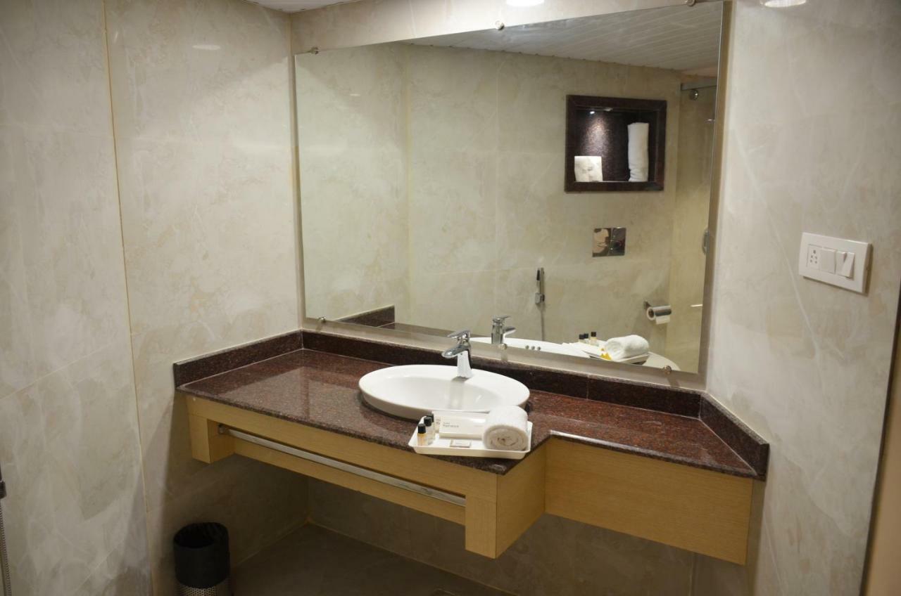 Hotel Radiance Bareilly Luaran gambar