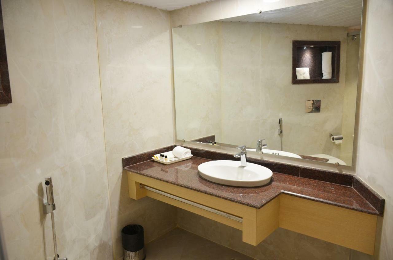 Hotel Radiance Bareilly Luaran gambar